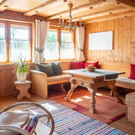 Alte Bildhauerei Appartement Aurach bei Kitzbuehel