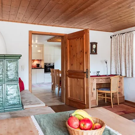 Alte Bildhauerei Apartment Aurach bei Kitzbuehel